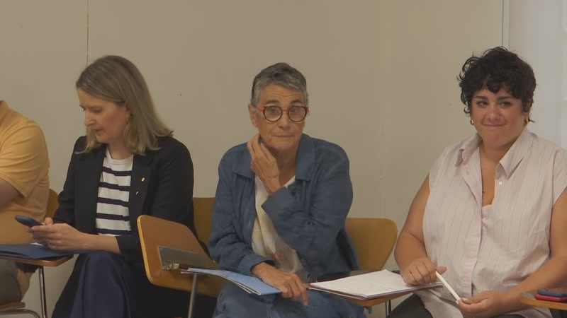 Les conselleres de Salut, Olga Pané i Mena, i de Drets Socials i Inclusió, Mònica Martínez Bravo, a Santa Coloma de Gramenet.