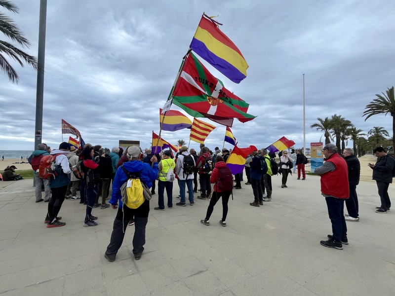 <strong>La Marxa per la Retirada s&rsquo;atura a Matar&oacute; per recordar els refugiats de la Guerra Civil</strong>