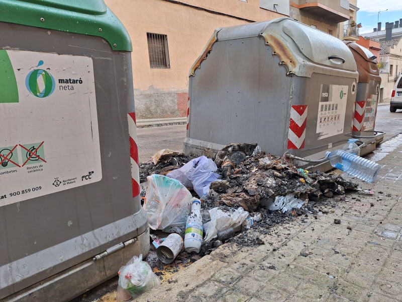 La policia busca els pir&ograve;mans que han cremat 28 contenidors en poc m&eacute;s de 15 dies