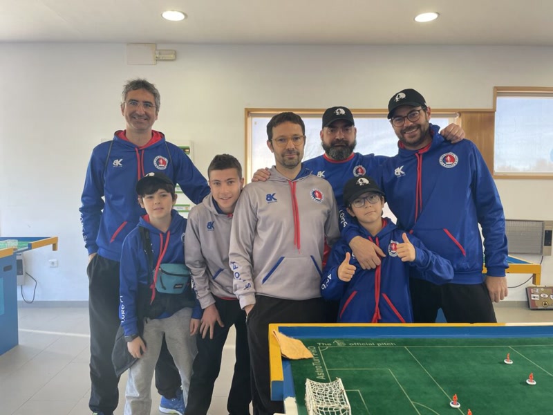L&rsquo;Iluro Futbol Taula, el club que uneix generacions competint al Subbuteo