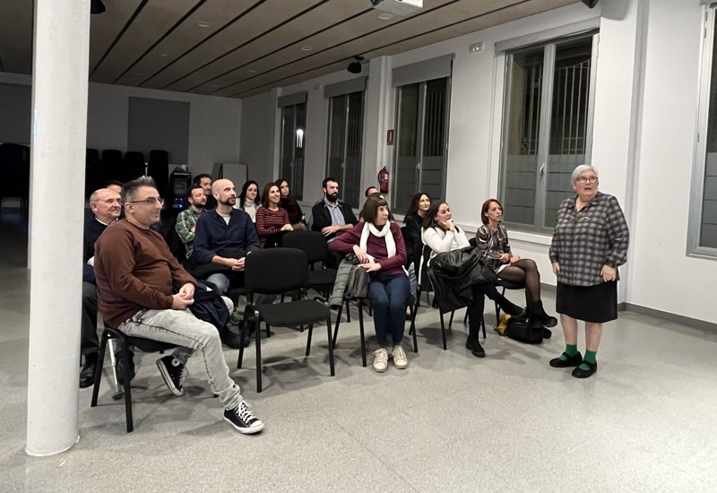 Una pel&middot;l&iacute;cula reuneix 25 anys m&eacute;s tard un antic grup d&rsquo;alumnes de l&rsquo;Escola Cam&iacute; del Mig