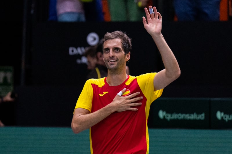 Albert Ramos plega