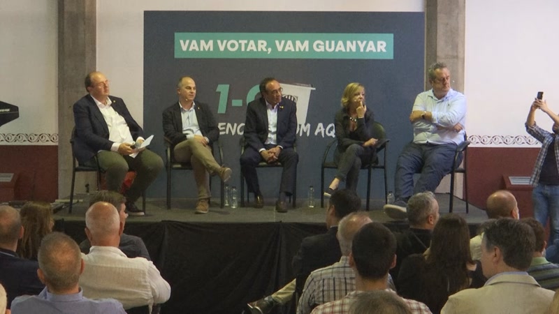 Arenys de Mar reuneix els consellers del govern de Puigdemont per l'1 d'octubre