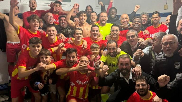 Vict&ograve;ria de l&iacute;der de Primera Catalana