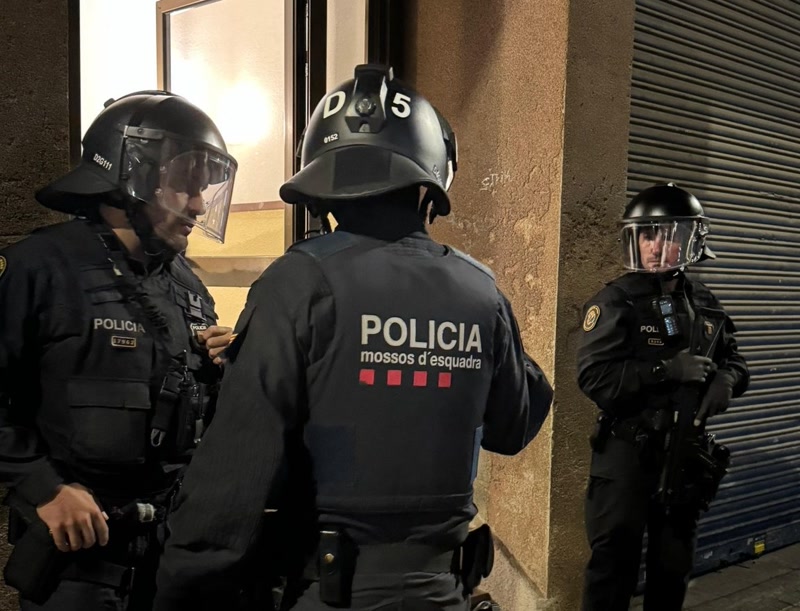 G1bZRXWWAAA6qHD_mossos horitzontal