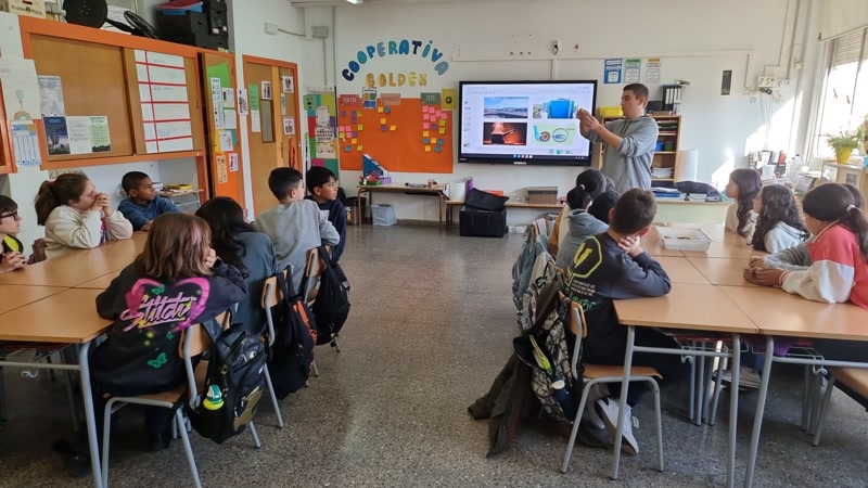 <strong>La import&agrave;ncia de reciclar correctament aterra a les aules de l&rsquo;Escola Cam&iacute; del Mig</strong>