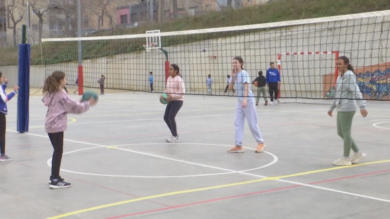 L&#39;escola Marta Mata aprofita l&#39;esport escolar per treballar la relaci&oacute; entre alumnes