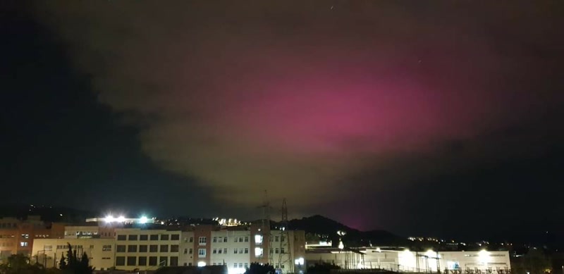 La llum d&#39;un hivernacle a les Cinc&nbsp;S&egrave;nies&nbsp;provoca una falsa aurora boreal