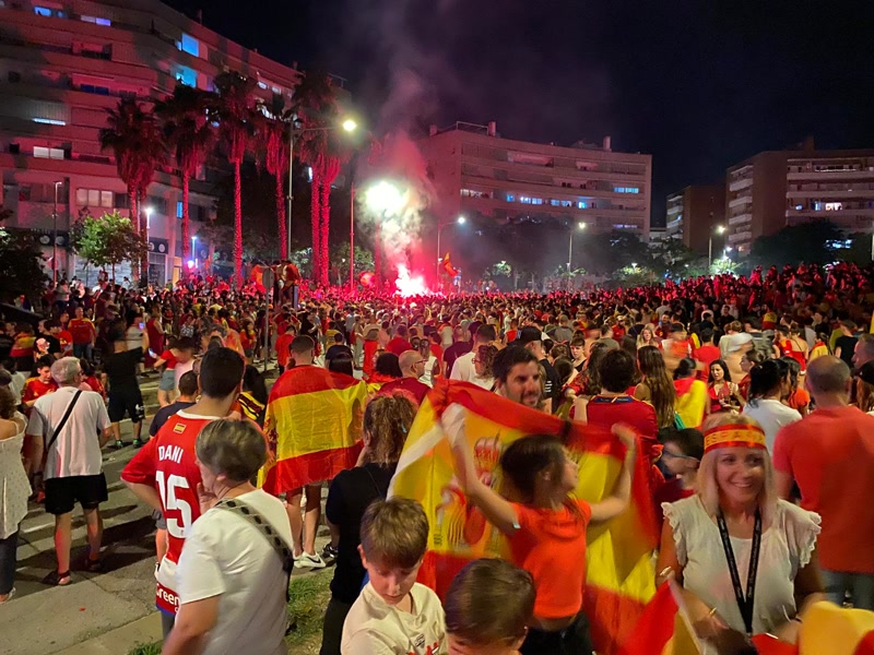 Celebraci&oacute; de l&#39;Eurocopa a Matar&oacute; sense incidents