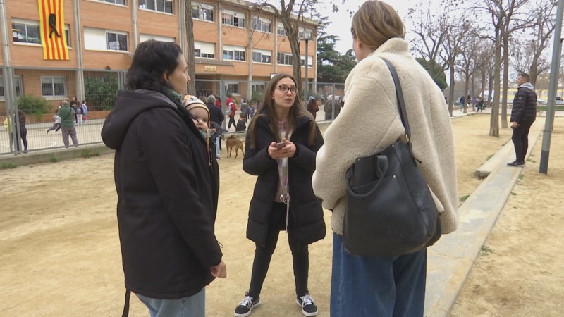 Les fam&iacute;lies de les dues escoles veuen amb recel el gir de l&rsquo;Ajuntament