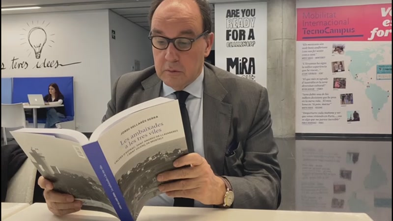 L&#39;autor de &quot;Les ambaixades a les tres viles&quot; diu que va decidir fer-lo quan va descobrir que no hi havia una ruta sobre el tema