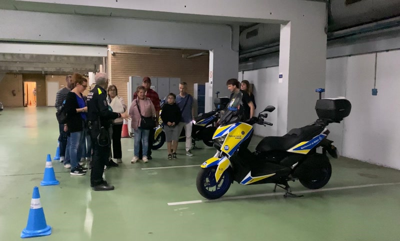 La Policia Local obre les portes de la comissaria despr&eacute;s de 20 anys
