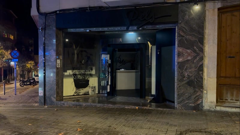 Incendi a la perruqueria P&egrave;ls de Matar&oacute; durant la Nit de Reis