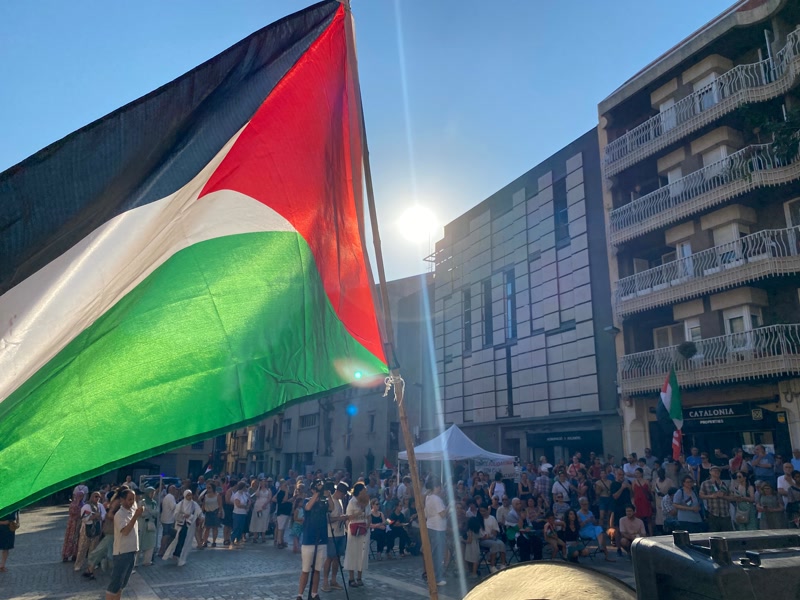 La veu palestina ressona a Matar&oacute; en una nova concentraci&oacute; de suport a Gaza