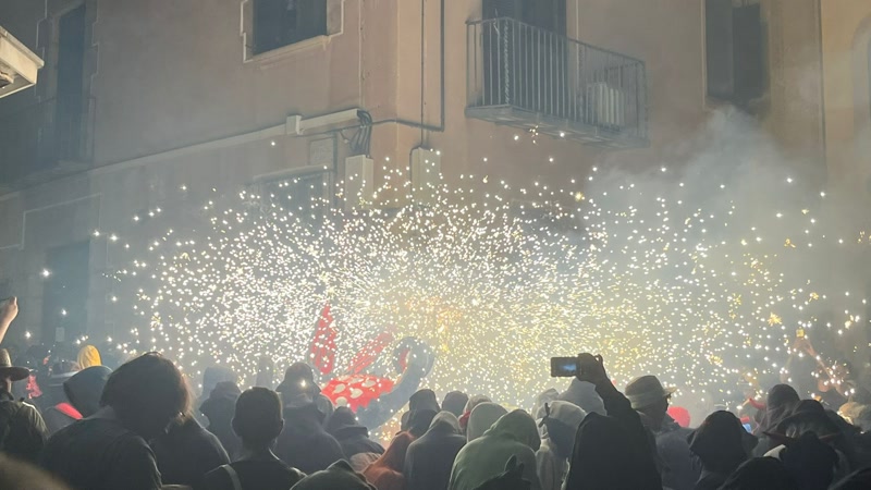 El Ball de Dracs estrena recorregut amb els dracs de Sant Quint&iacute; de Mediona com a convidats&nbsp;