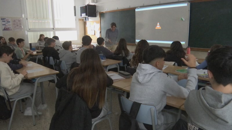 Els professionals de l&rsquo;educaci&oacute; demanen estabilitat