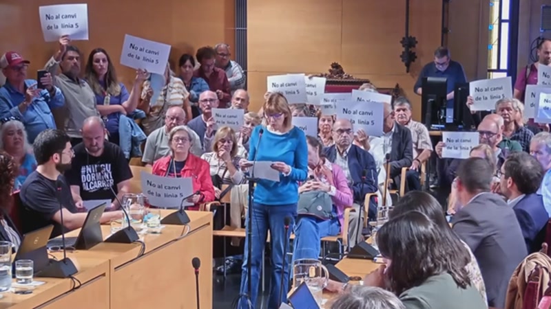 El conflicte ve&iuml;nal per la l&iacute;nia 5 del Matar&oacute; Bus es fa notar al Ple