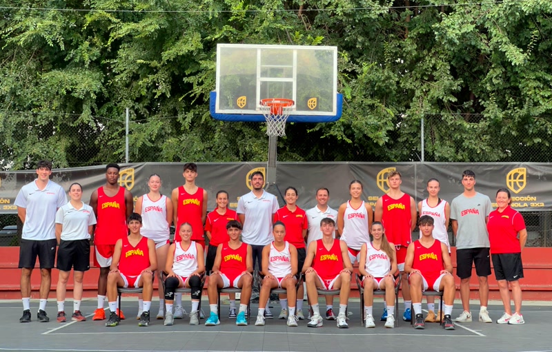 Representaci&oacute; mataronina al Mundial sub-18 3x3 de b&agrave;squet
