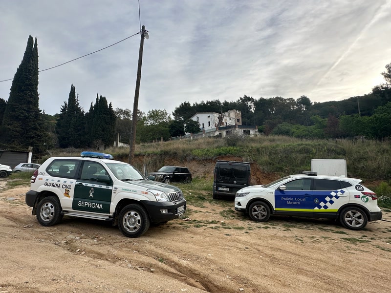 Dos detinguts i una plantaci&oacute; de marihuana desmantellada en una finca situada als afores de Matar&oacute;