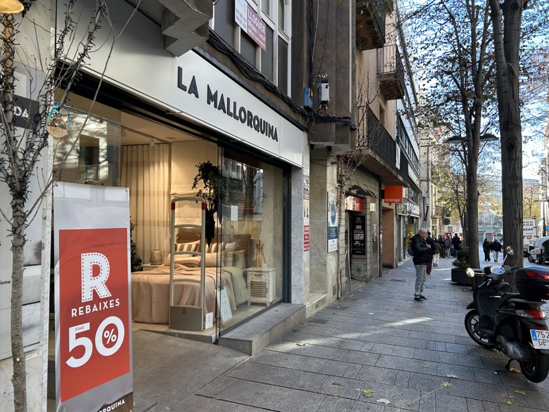 Les rebaixes comencen oficialment, tot i que alguns comer&ccedil;os ja fa dies que ofereixen descomptes