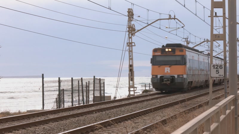 Adif instal&middot;lar&agrave; tanques a la l&iacute;nia ferrovi&agrave;ria del Maresme per fer-la m&eacute;s segura