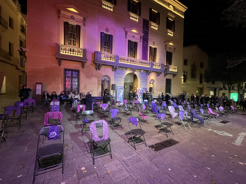Concentració a Mataró contra les violències masclistes