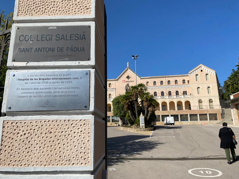 Descoberta la placa de l&rsquo;Hospital de les Brigades Internacionals a Matar&oacute;