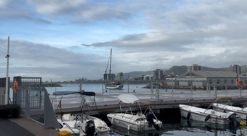 Una vintena d&#39;embarcacions volunt&agrave;ries se sumen a la cerca del pescador desaparegut a Arenys de Mar