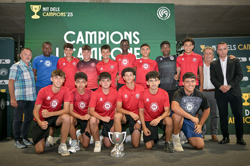 Prop de 1000 futbolistes a la Nit dels Campions del Maresme