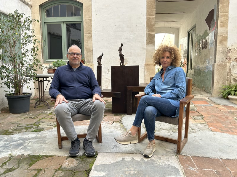 Joan Artigas i Eva Casado interpreten les oxidacions a la Destil&middot;leria