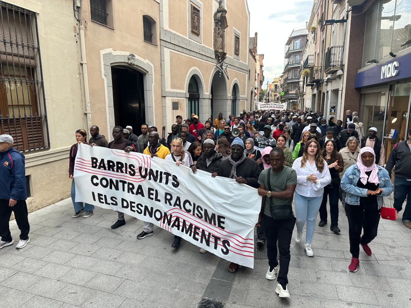 <strong>Una nova manifestaci&oacute; a Cerdanyola uneix una vintena d&rsquo;entitats contra el racisme i la crisi d&rsquo;habitatge</strong>