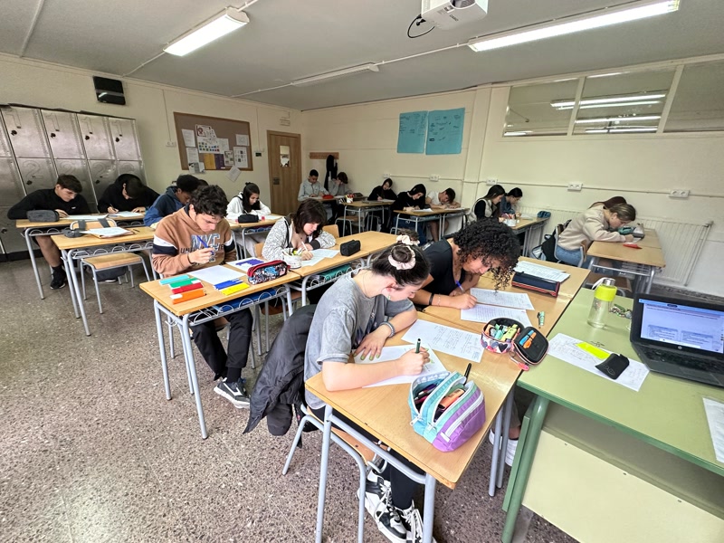 <strong>Sant Jordi fomenta la passi&oacute; per la lectura a l&rsquo;Institut Puig i Cadafalch</strong>