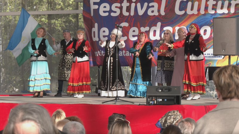 El cinqu&egrave; Festival Cultural de Cerdanyola fa brillar la diversitat del barri