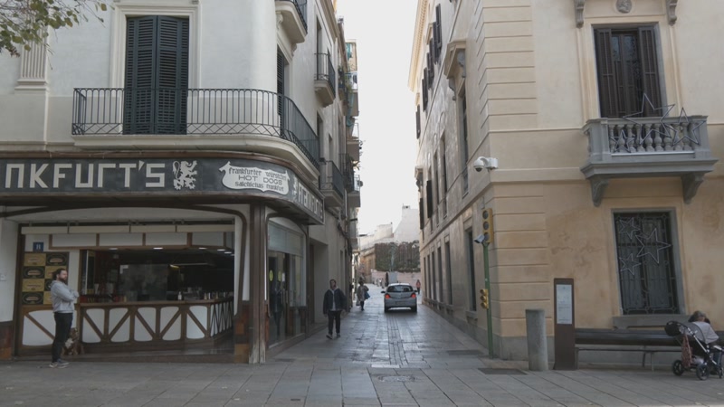 L'illa de vianants del centre de Mataró, ja aplica limitacions per accedir-hi en cotxe.
