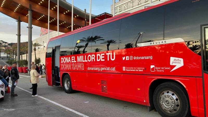 Una cinquantena de persones participen a Matar&oacute; de la campanya de donants de sang m&eacute;s gran de la hist&ograve;ria