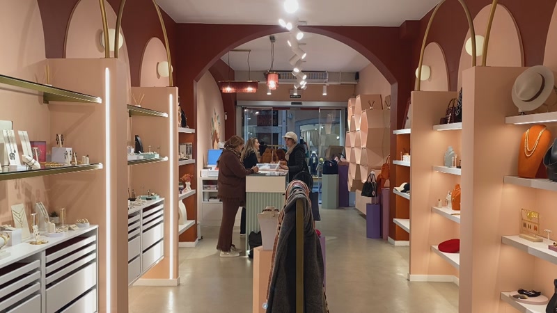 <strong>Matar&oacute; reactiva 27 comer&ccedil;os amb el projecte Aixequem Persianes</strong>