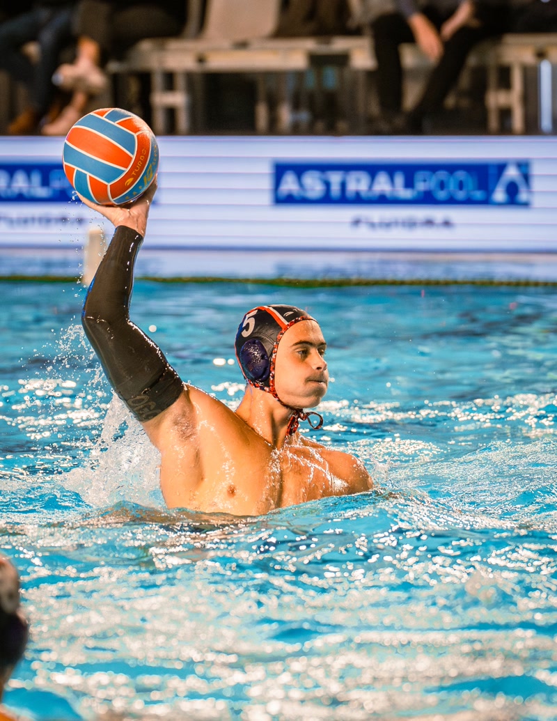 Adri&aacute;n Magri&ntilde;&aacute;, lluita i persever&agrave;ncia tinerfenya pel CN Matar&oacute;