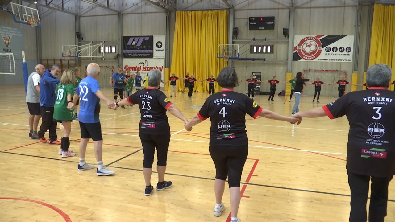 newcom2.jpg