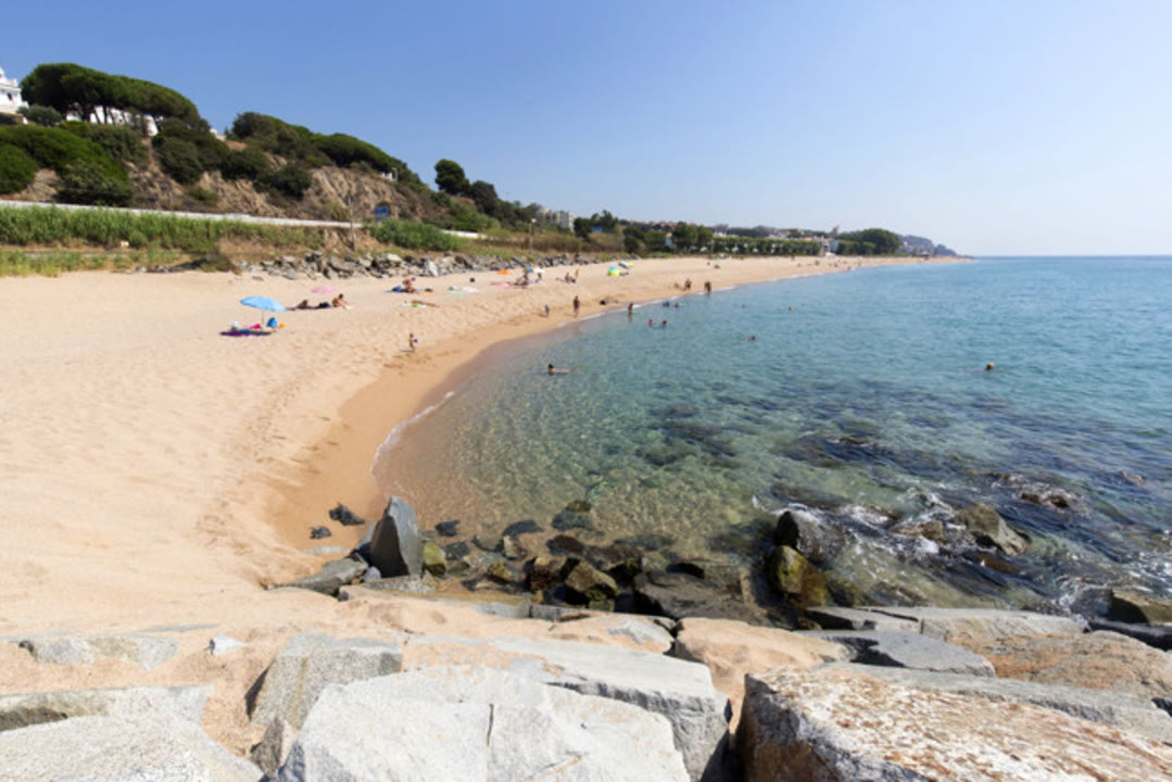 platja_de_la_murtra_sant_pol_de_mar_1_a649x433webp.jpg