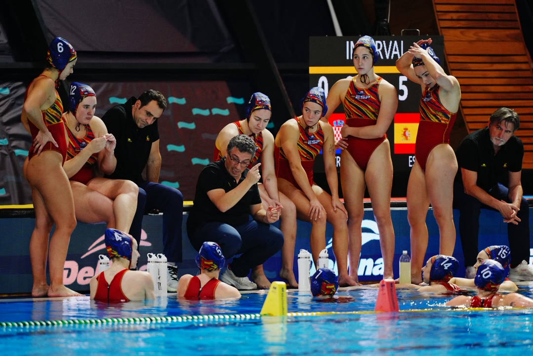 equip femeni espanya dins de l'aigua.jpeg