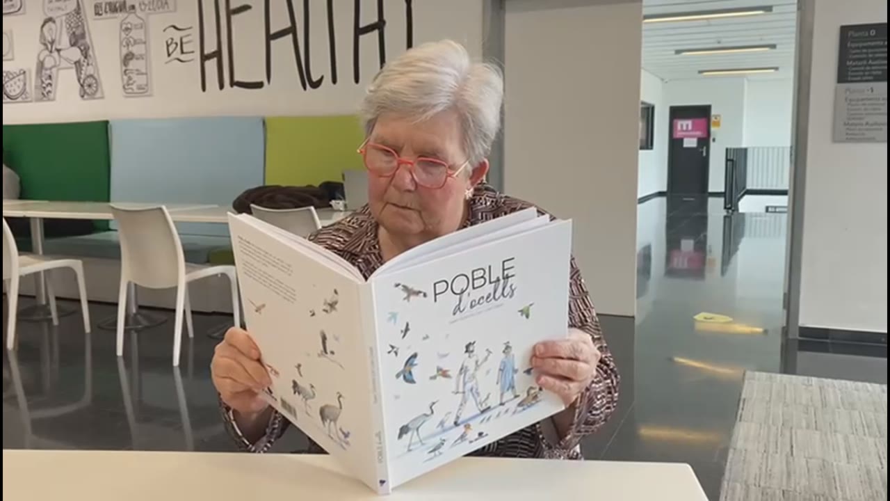 lola-casas-publica-poble-docells-amb-illustracions-del-muralista-swen-schmitz-coll