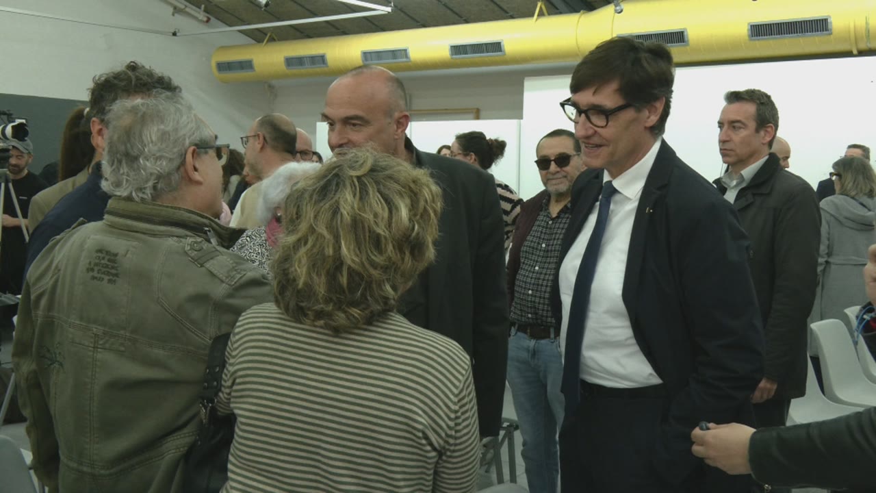 salvador-illa-rep-els-veins-dels-nous-pisos-publics-del-masnou