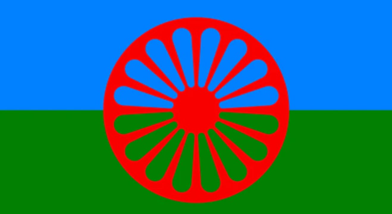 Acte commemoratiu poble gitano.jpg