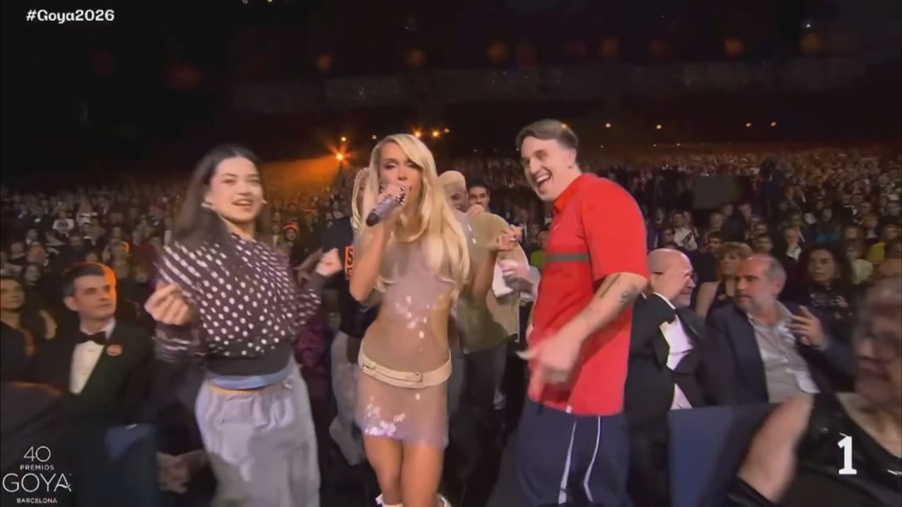 la-maresmenca-bad-gyal-trenca-motlles-als-goya-a-ritme-de-rumba-catalana