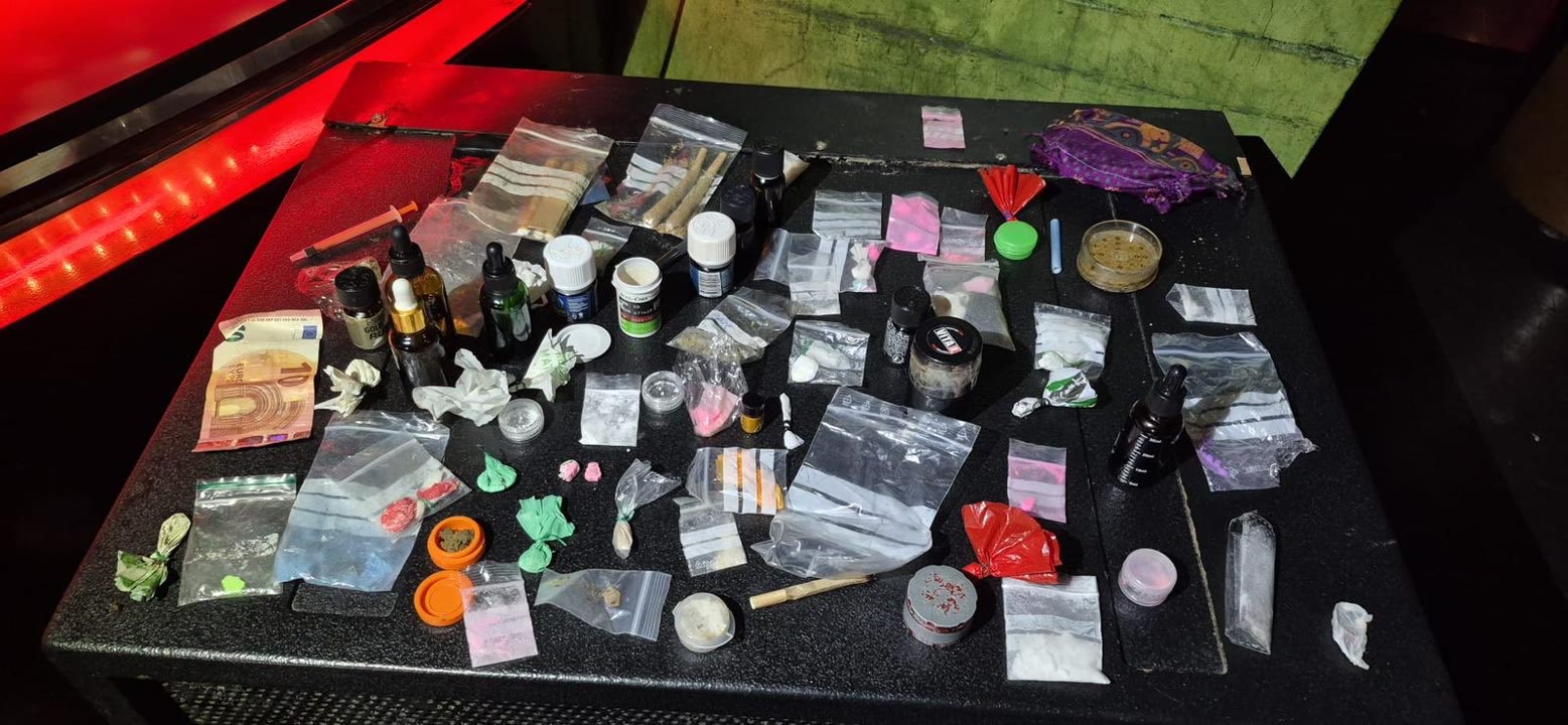 ACTUACIÓ POLI 2.jpg