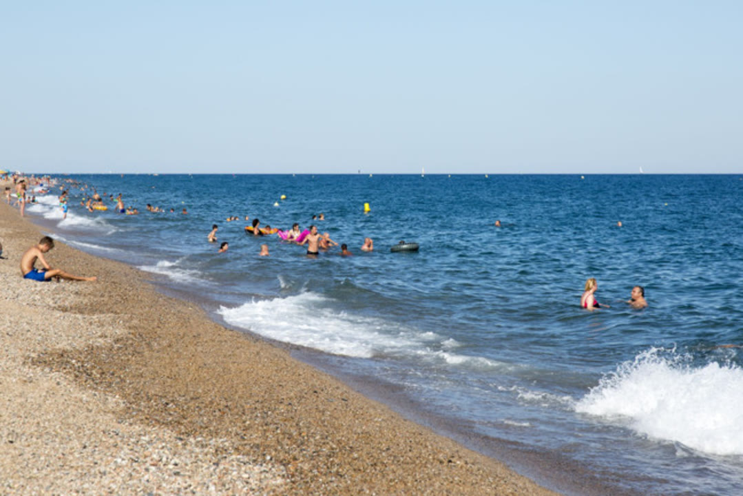 platja_poblenou_pineda_de_mar_1_a649x433webp.jpg