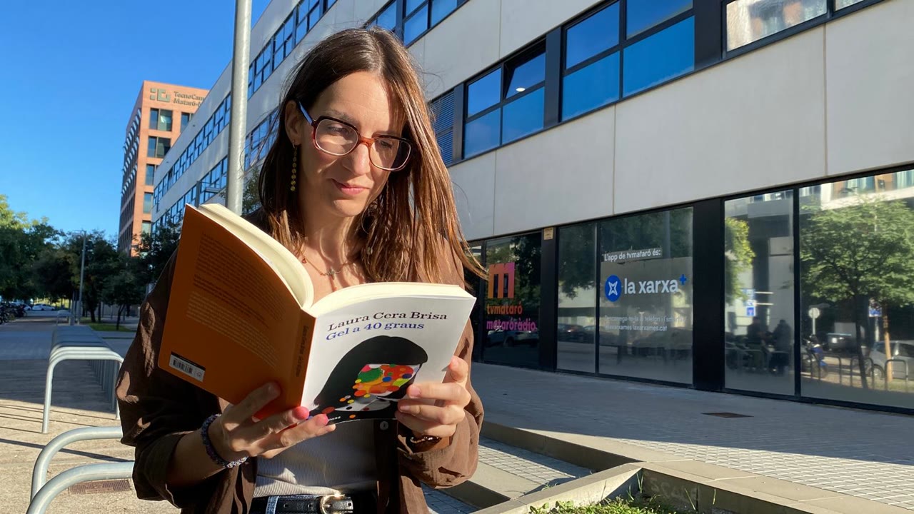 gel-a-40-graus-primera-novella-de-la-periodista-mataronina-laura-cera