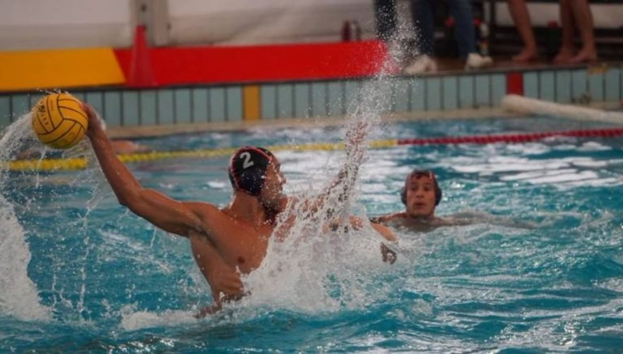 el-solartradex-cn-mataro-estrena-la-conference-cup-per-la-porta-gran