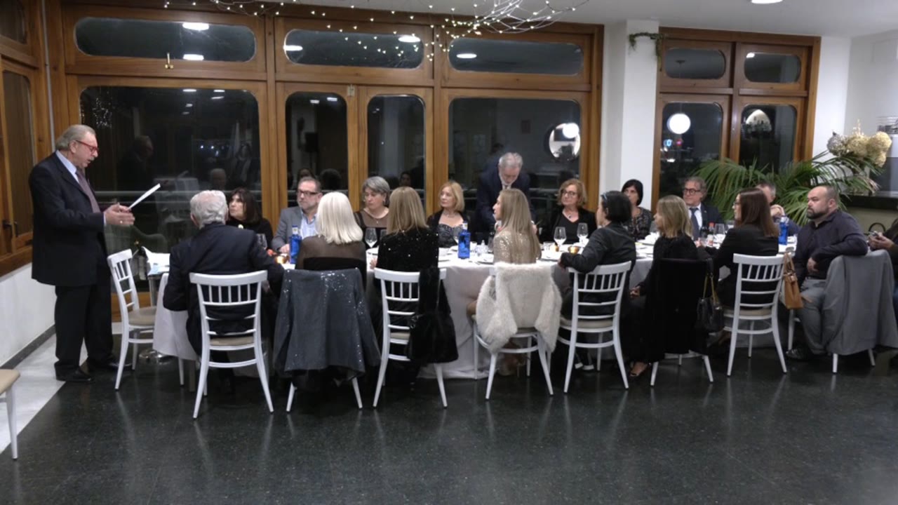 <p>Lliurament de pins distintius del Rotary Club Mataró-Maresme</p>