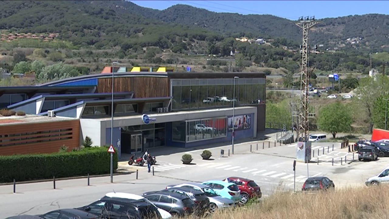 ajuntament-ajusta-tarifes-sorrall-pels-abonats-piscina-municipal